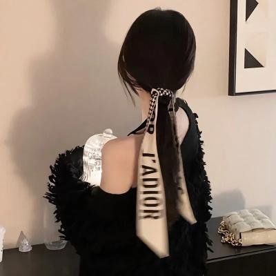 背带短裤丧尸来袭